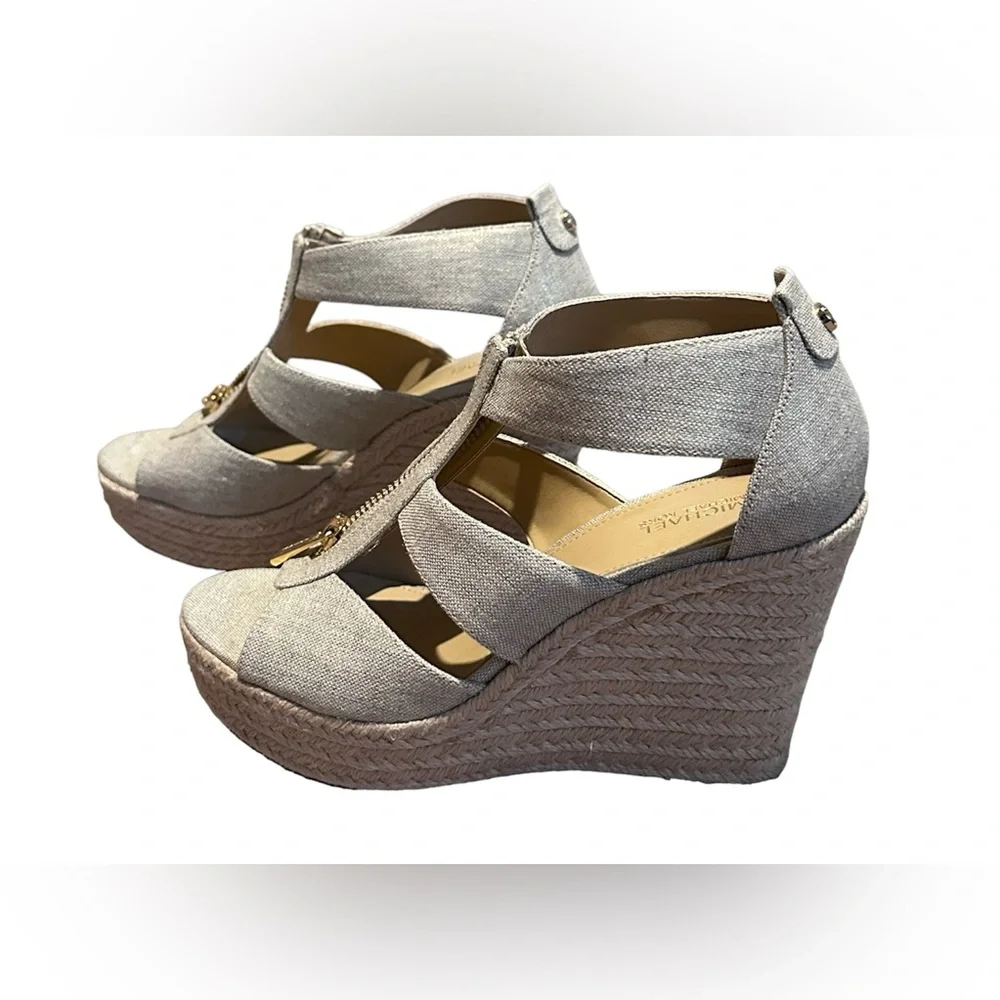 Micheal Kors gray wedges